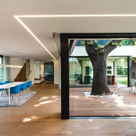 2 Oaks House