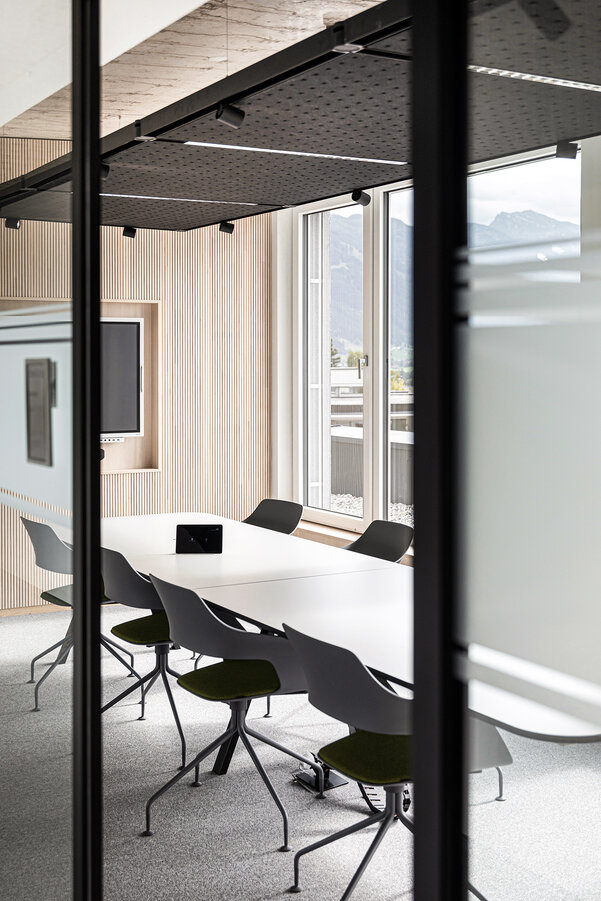 has-to-be-Gmbh