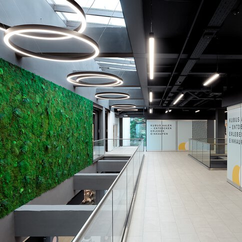 EINKAUFSZENTRUM KUBUS