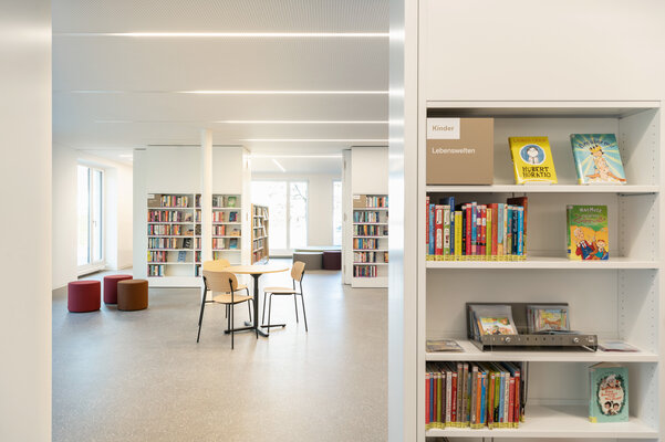 Staatsarchiv und Kantonsbibliothek