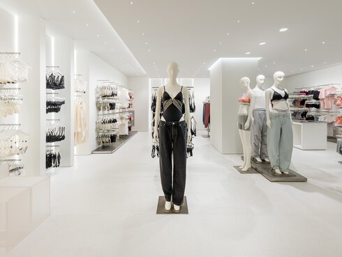 CALVIN KLEIN