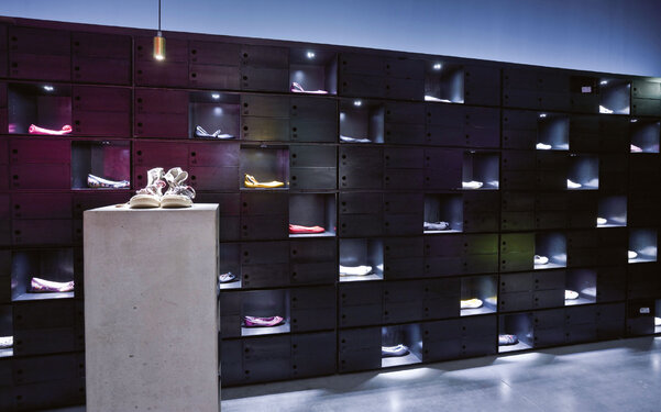 OMG! SHOE STORE