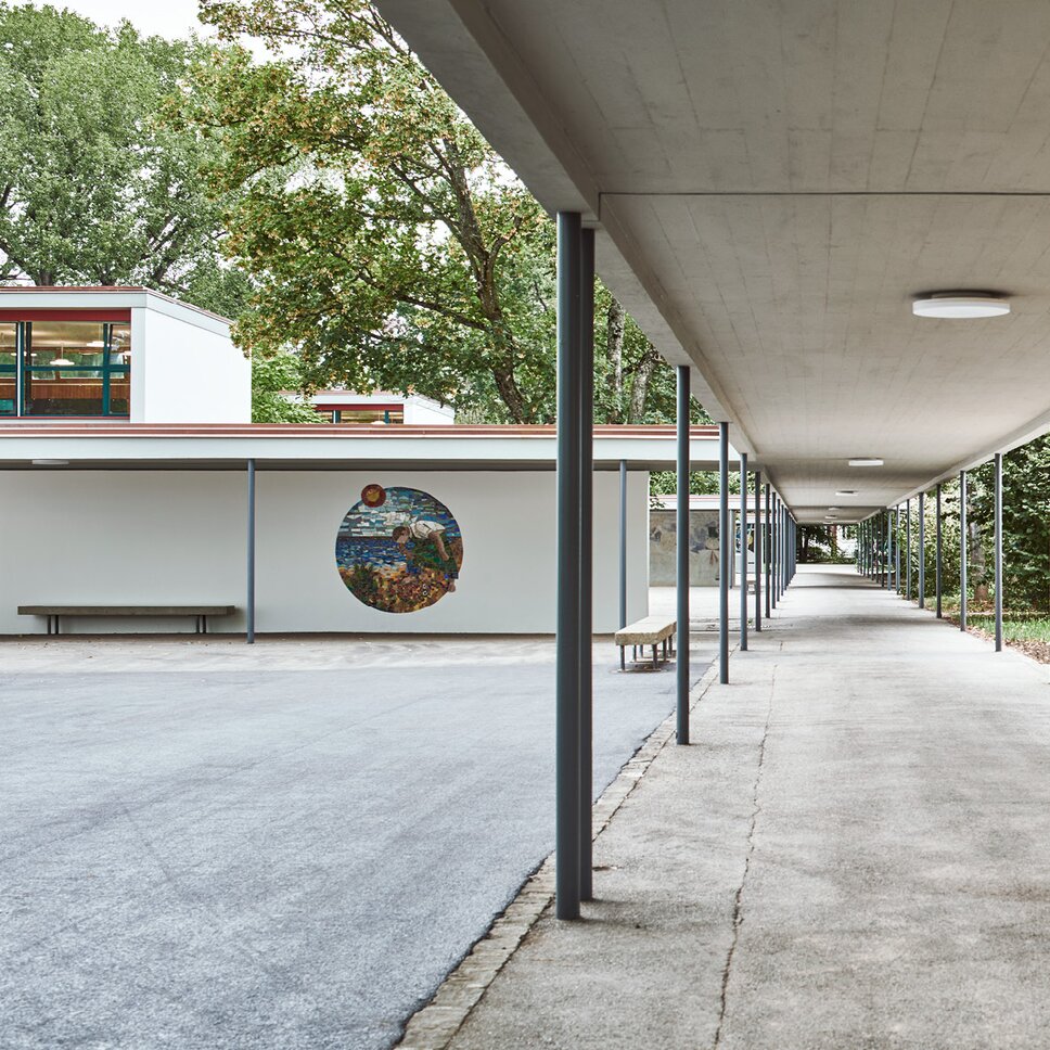 Outdoor lighting for educational institutions | XAL